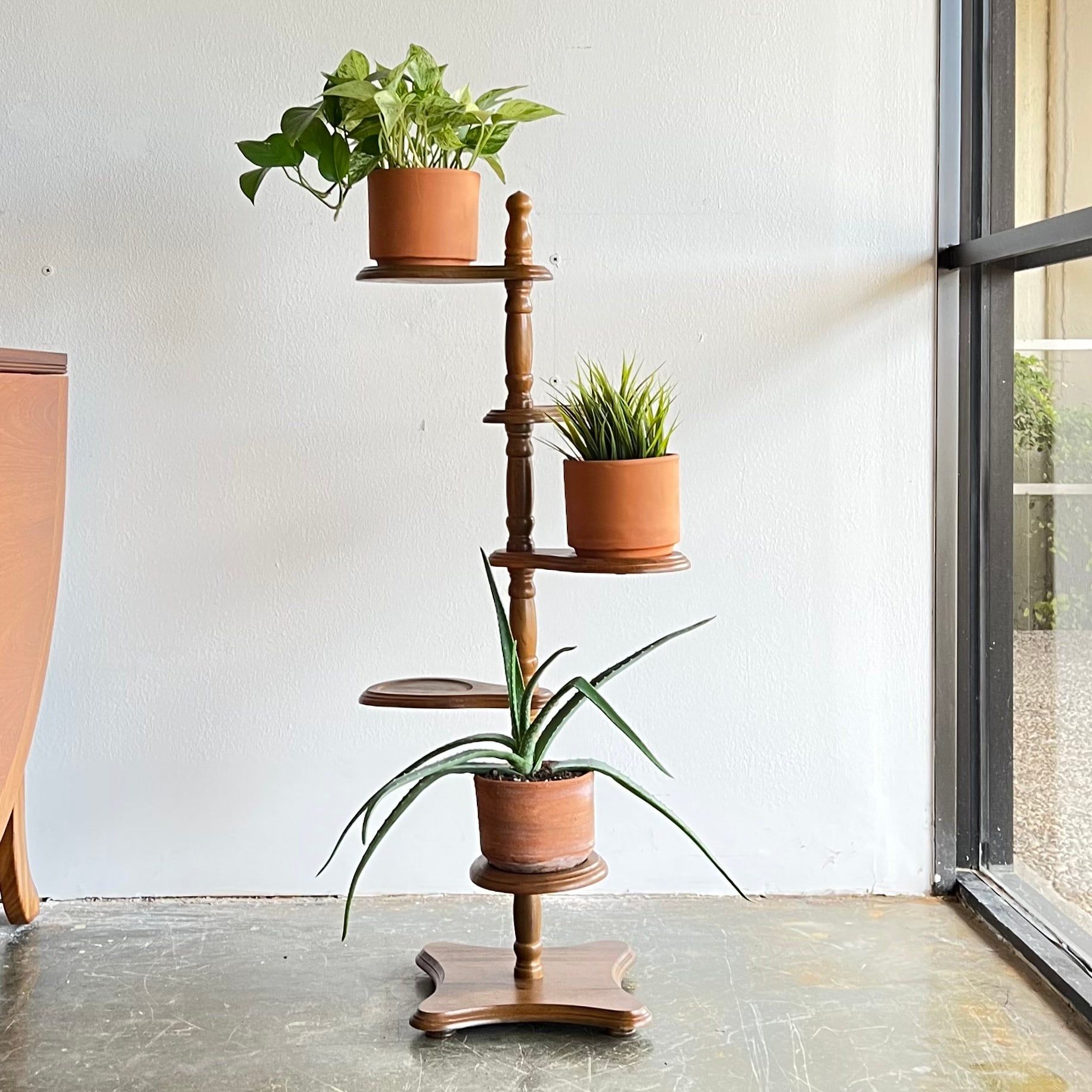 Vintage Swivel 5-Tier Plant Stand