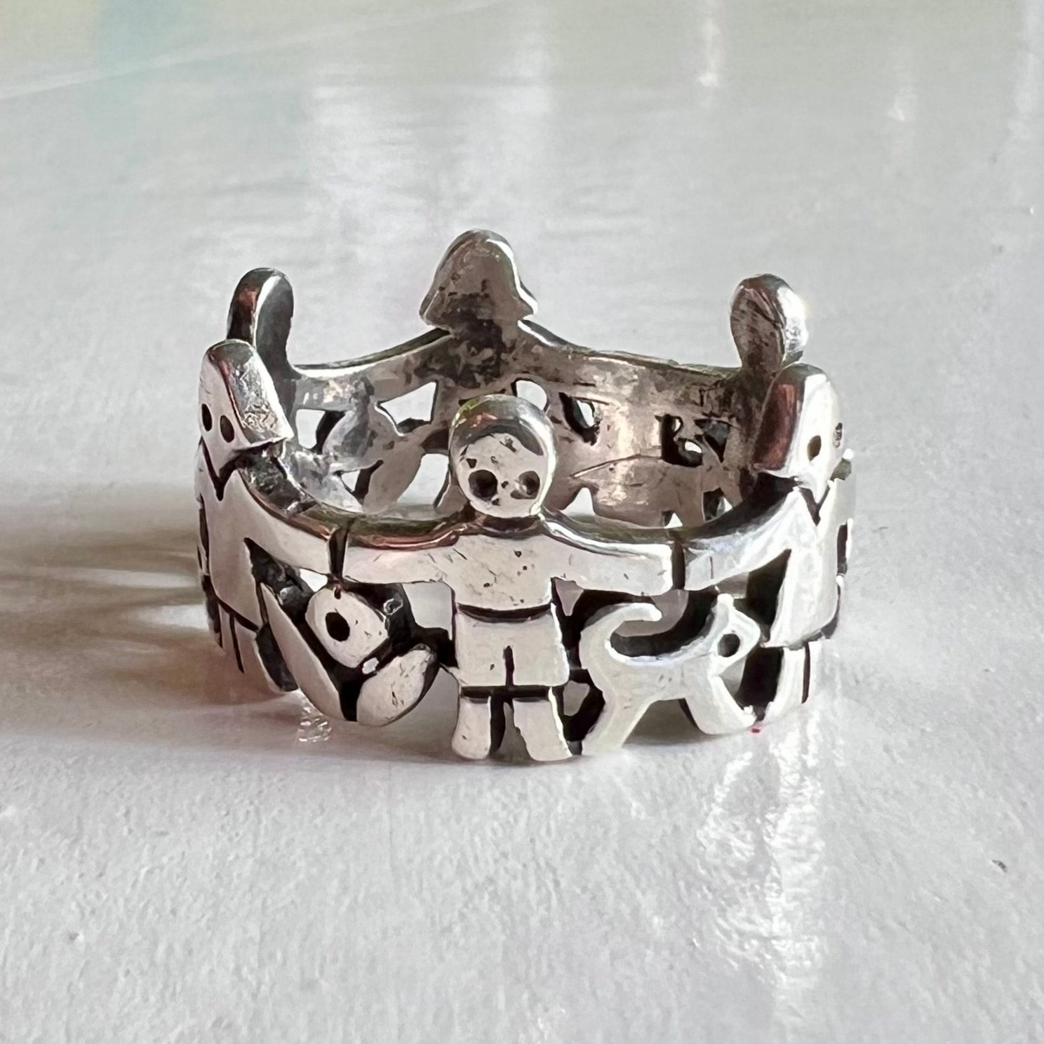Vintage Retired James Avery Sterling Silver Paper Dolls Ring Size 7
